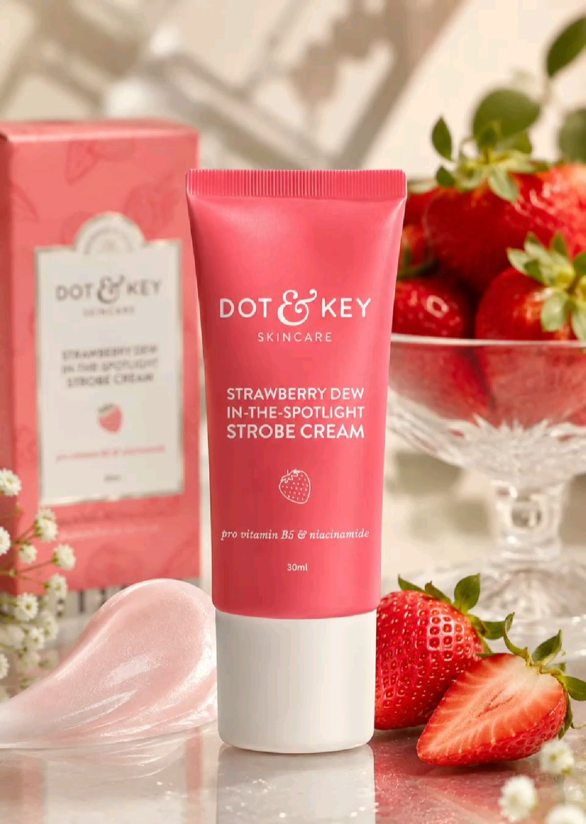 Dot & Key - Strawberry Dew Spotlight Strobe Cream Pro Vitamin B5 & Niacinamide